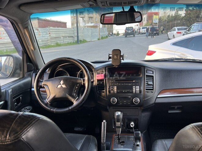 Mitsubishi Pajero 2007, 295,000 km - 3.0 л - Bakı