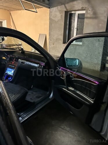 Mercedes E 280 1999, 340,800 km - 2.8 l - Tovuz