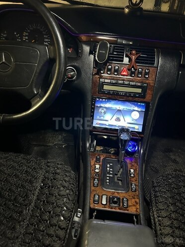 Mercedes E 280 1999, 340,800 km - 2.8 l - Tovuz