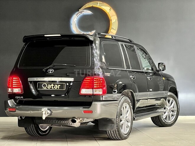 Toyota Land Cruiser-11