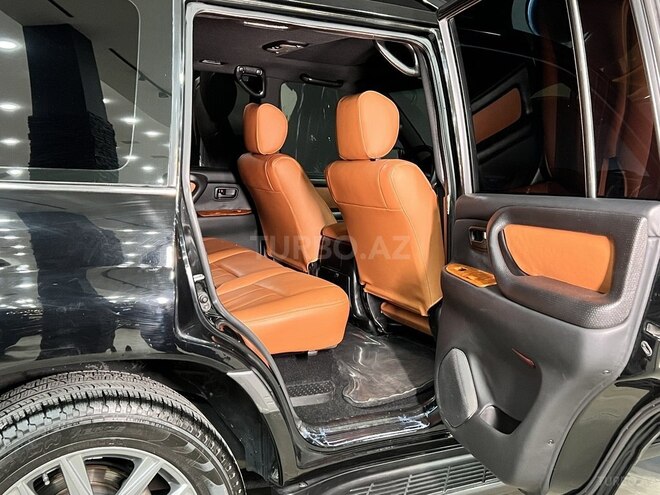 Toyota Land Cruiser-16