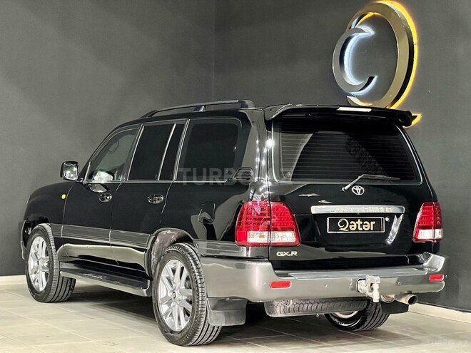 Toyota Land Cruiser-7