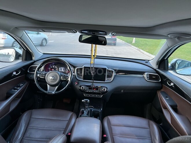 Kia Sorento-8