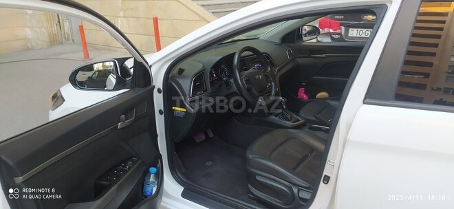 Hyundai Avante 2016, 225,000 km - 1.6 л - Bakı