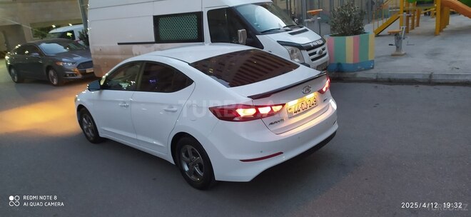 Hyundai Avante 2016, 225,000 km - 1.6 л - Bakı