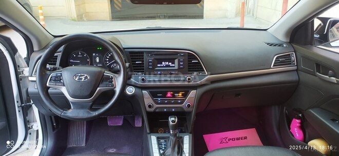 Hyundai Avante 2016, 225,000 km - 1.6 л - Bakı