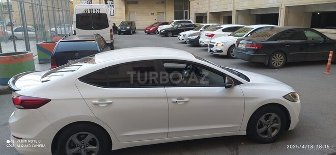 Hyundai Avante 2016, 225,000 km - 1.6 л - Bakı