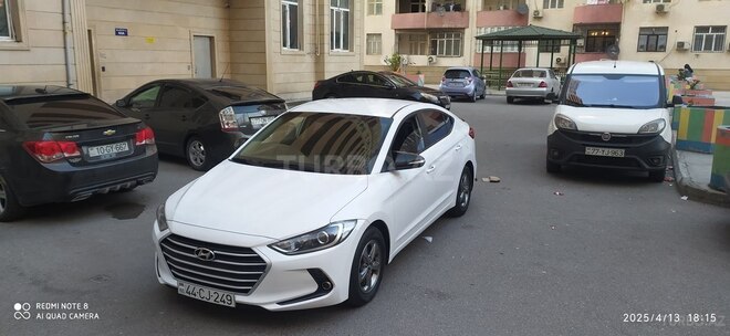 Hyundai Avante 2016, 225,000 km - 1.6 л - Bakı
