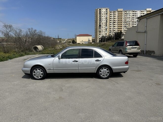 Mercedes E 230 1995, 365,000 km - 2.3 l - Bakı