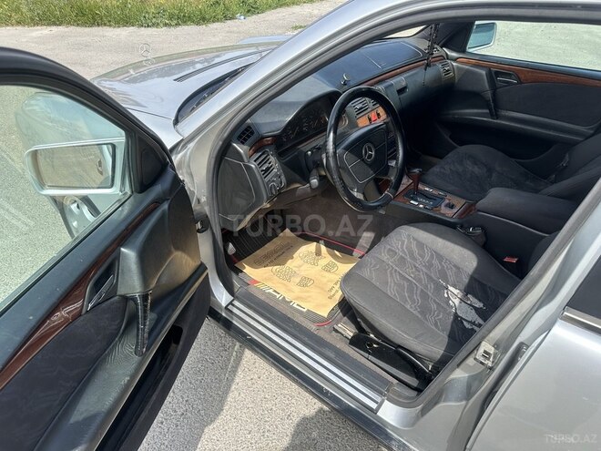 Mercedes E 230 1995, 365,000 km - 2.3 l - Bakı