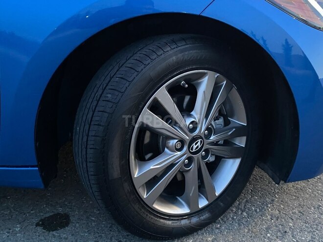 Hyundai Elantra 2017, 105,200 km - 2.0 l - Bakı