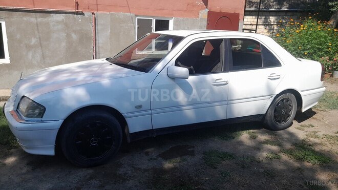 Mercedes C 220 1995, 278,356 km - 2.2 l - Bakı