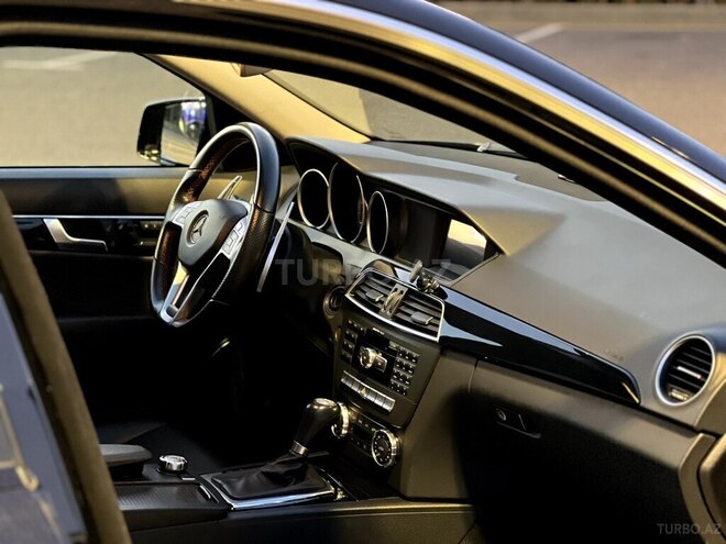 Mercedes C 250 2011, 172,000 km - 1.8 л - Şəki