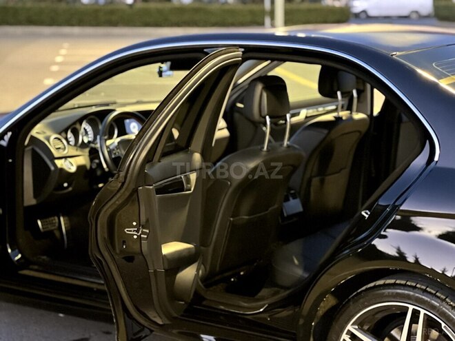 Mercedes C 250 2011, 172,000 km - 1.8 л - Şəki