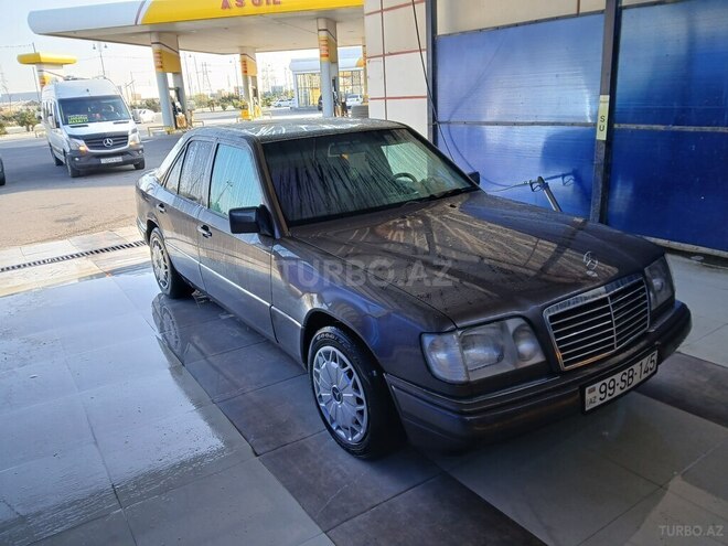 Mercedes E 200 1994, 380,000 km - 2.0 l - Bakı
