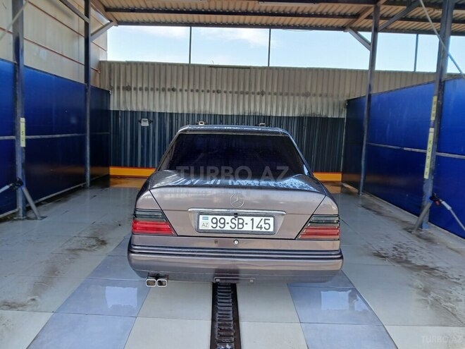 Mercedes E 200 1994, 380,000 km - 2.0 l - Bakı