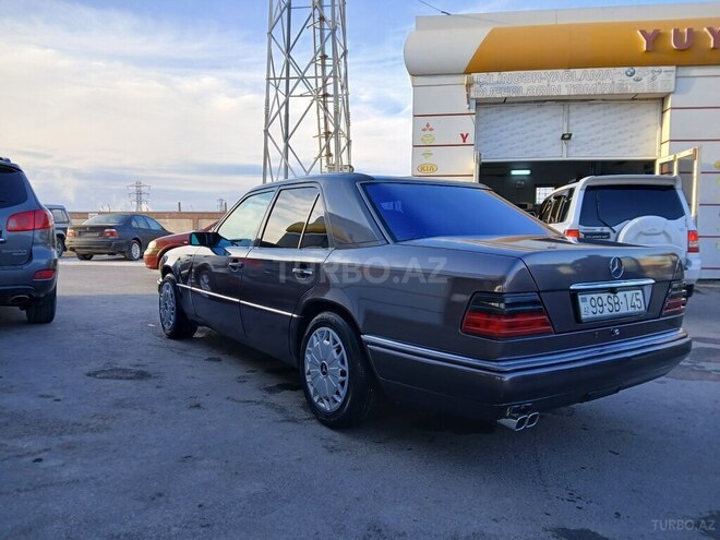 Mercedes E 200 1994, 380,000 km - 2.0 l - Bakı