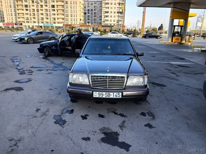 Mercedes E 200 1994, 380,000 km - 2.0 l - Bakı