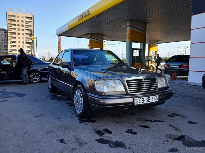 Mercedes E 200 1994, 380,000 km - 2.0 l - Bakı