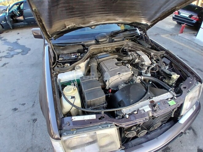 Mercedes E 200 1994, 380,000 km - 2.0 l - Bakı