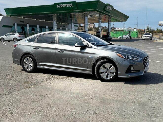 Hyundai Sonata-4