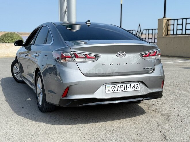 Hyundai Sonata-8