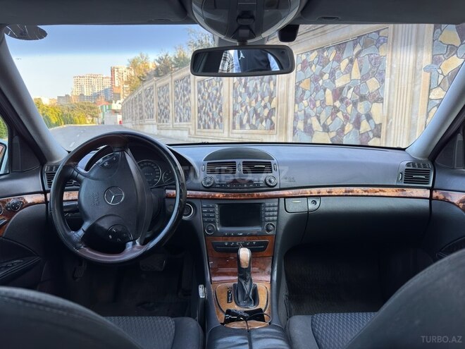 Mercedes E 240 2002, 363,000 km - 2.6 l - Bakı