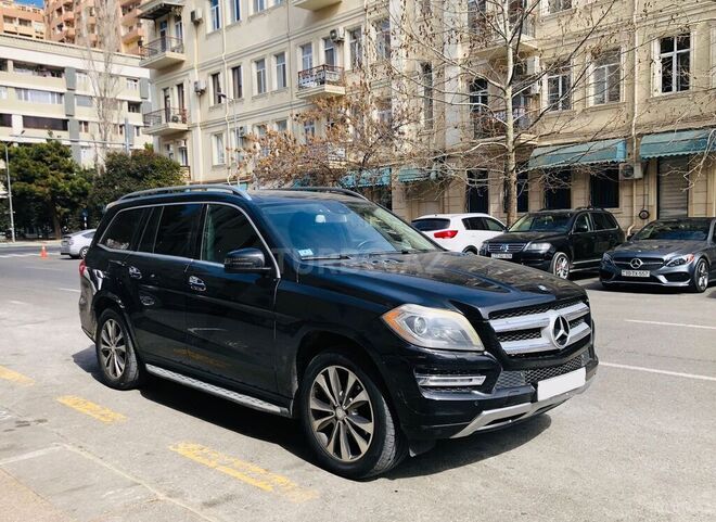 Mercedes GL 350 4MATIC 2015, 390,000 km - 3.0 l - Bakı
