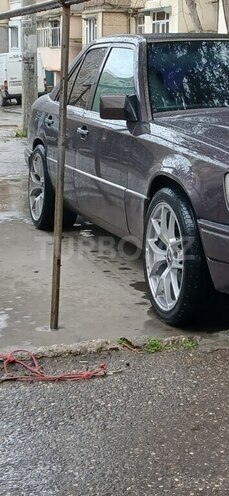 Mercedes E 200 1994, 380,000 km - 2.0 l - Bakı
