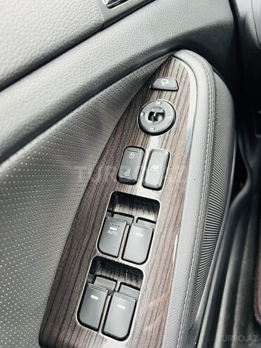 Kia K5 2012, 200,000 km - 2.0 л - Zaqatala
