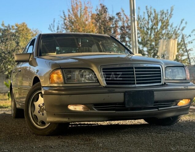 Mercedes C 230 1999, 290,000 km - 2.3 л - Qəbələ