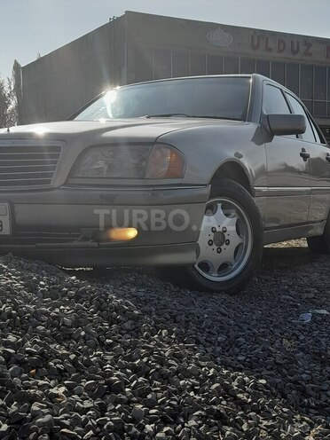 Mercedes C 230 1999, 290,000 km - 2.3 л - Qəbələ