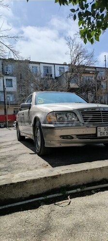 Mercedes C 230 1999, 290,000 km - 2.3 л - Qəbələ
