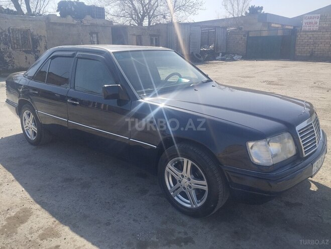 Mercedes E 220 1995, 534,309 km - 2.2 l - Sumqayıt