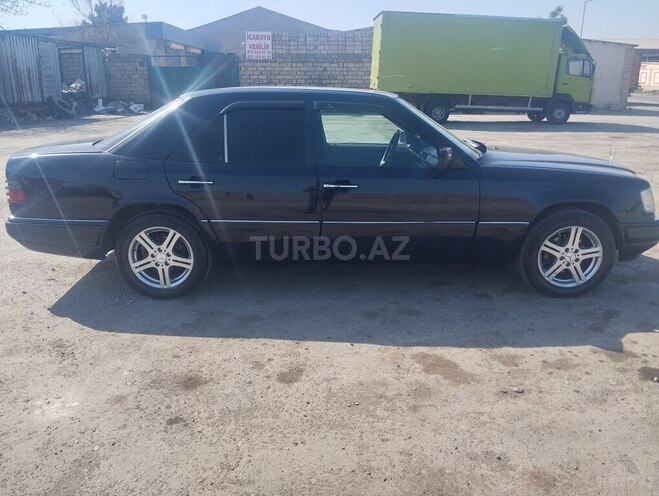 Mercedes E 220 1995, 534,309 km - 2.2 l - Sumqayıt