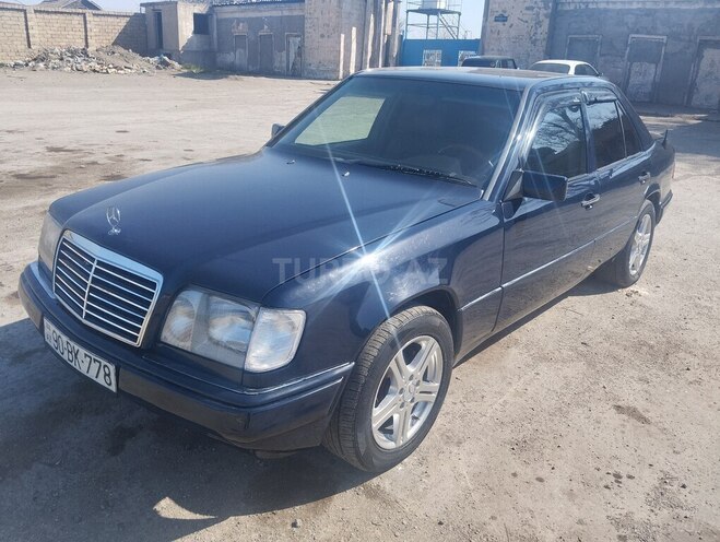 Mercedes E 220 1995, 534,309 km - 2.2 l - Sumqayıt