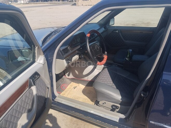 Mercedes E 220 1995, 534,309 km - 2.2 l - Sumqayıt