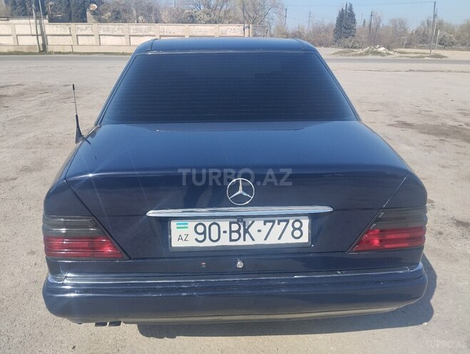 Mercedes E 220 1995, 534,309 km - 2.2 l - Sumqayıt