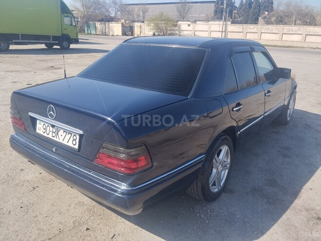 Mercedes E 220 1995, 534,309 km - 2.2 l - Sumqayıt