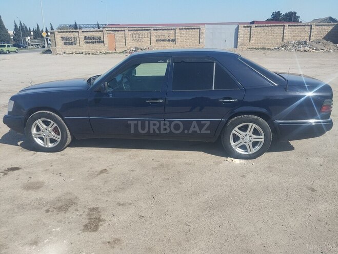 Mercedes E 220 1995, 534,309 km - 2.2 l - Sumqayıt