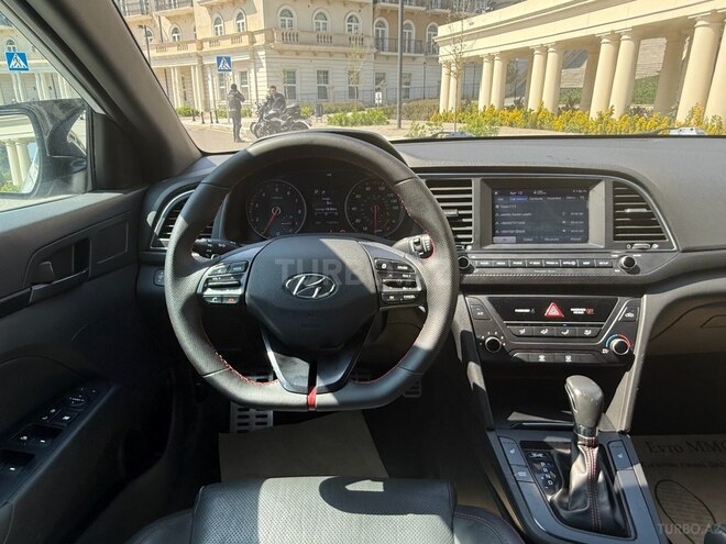 Hyundai Elantra 2017, 175,000 km - 1.6 л - Bakı