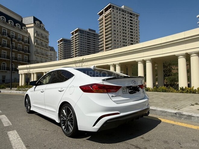 Hyundai Elantra 2017, 175,000 km - 1.6 л - Bakı