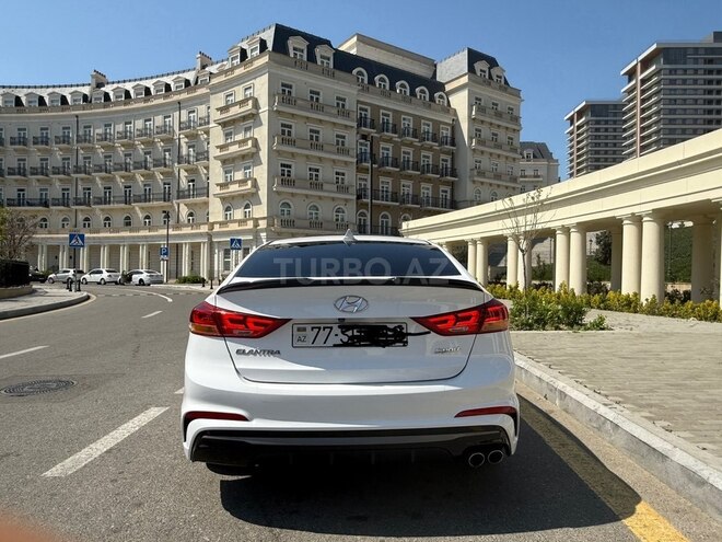 Hyundai Elantra 2017, 175,000 km - 1.6 л - Bakı