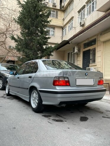 BMW 318 1997, 274,000 km - 1.8 l - Bakı
