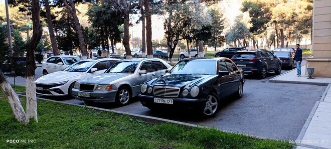 Mercedes E 200 1996, 427,000 km - 2.0 l - Bakı
