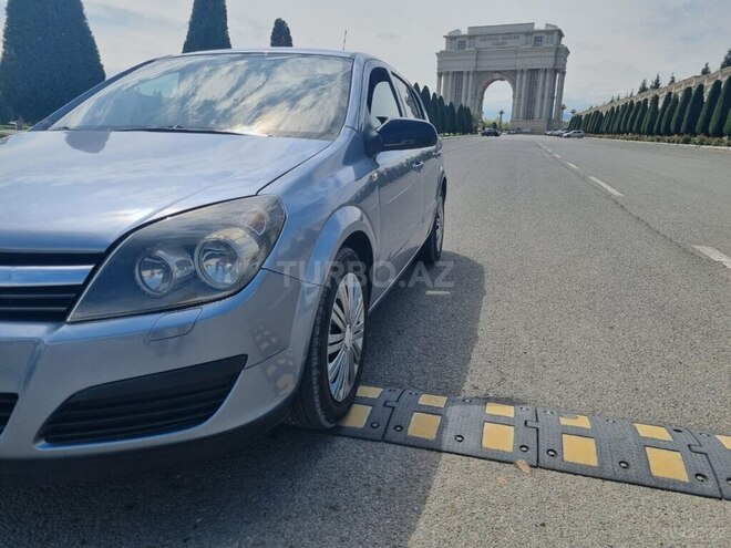 Opel Astra 2006, 300,000 km - 1.4 l - Gəncə