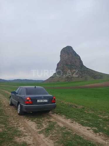 Mercedes C 180 1997, 170,000 km - 1.8 l - Qazax