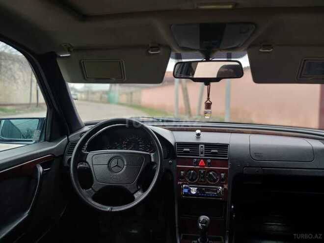 Mercedes C 180 1997, 170,000 km - 1.8 l - Qazax