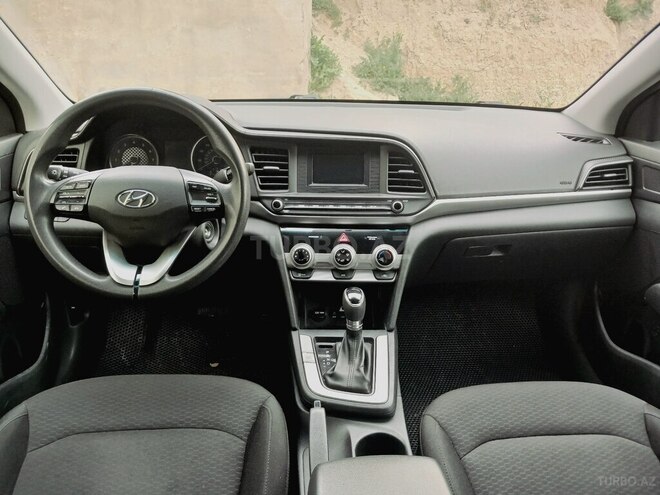 Hyundai Elantra 2018, 129,000 km - 2.0 l - Bakı