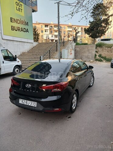 Hyundai Elantra 2018, 129,000 km - 2.0 l - Bakı